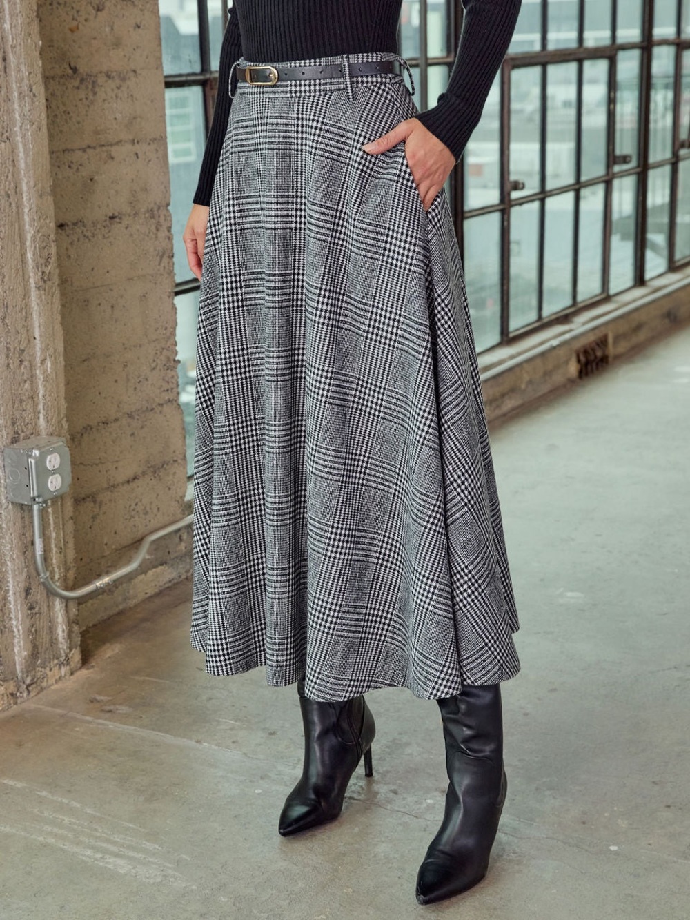 VICI Marqline Belted Plaid Maxi Skirt - Picture 3 of 5